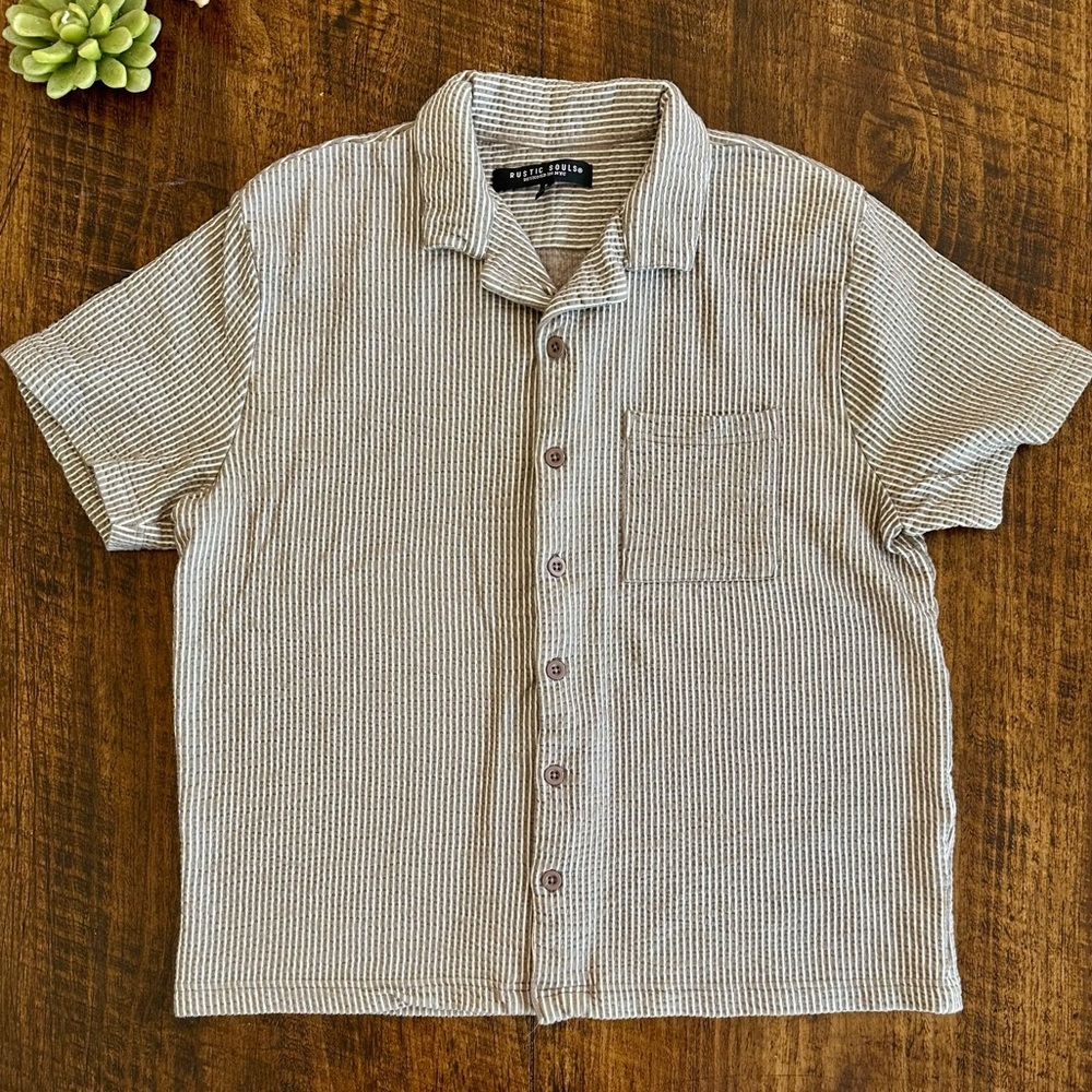 Rustic Souls | Casual Camp Short Sleeve Seersucker Button Down Shirt, Size L